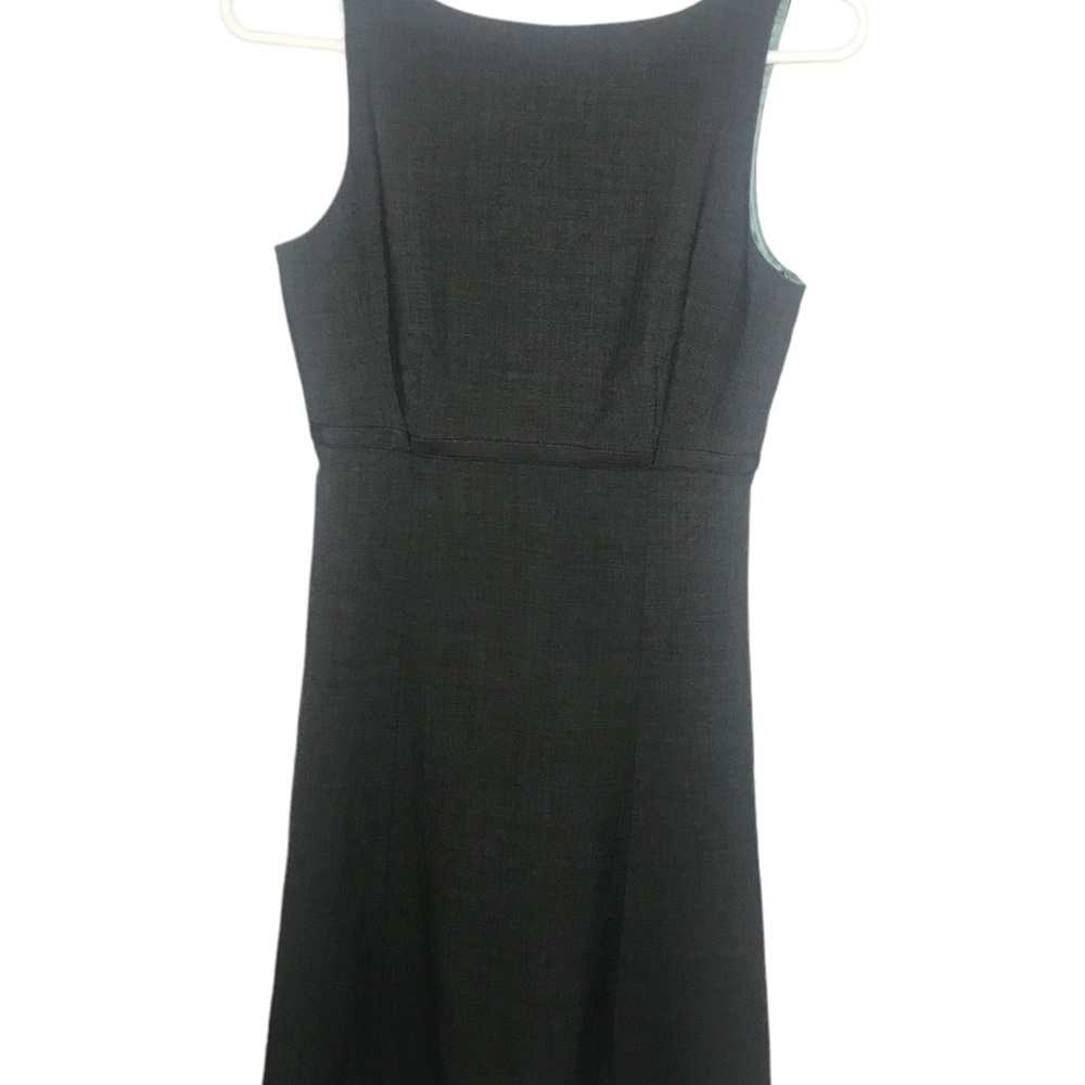 NWOT Gap fitted dress with satin lining.Size 2